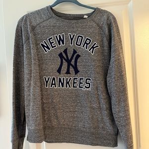 New York Yankees lightweight sweatshirt
